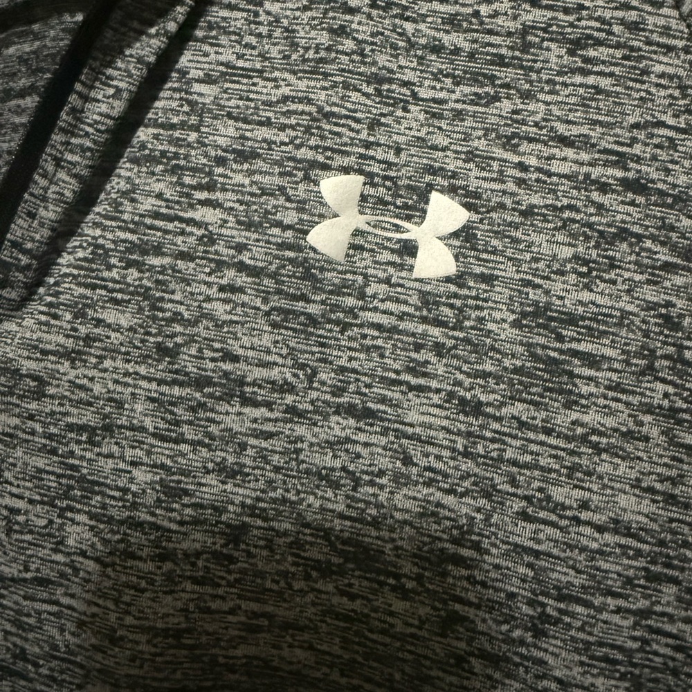 Under Armour HeatGear Women's Heather Gray/black Long Sleeve Half-Zip Top - Picture 2 of 8